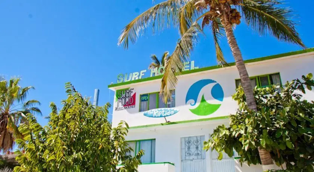 Surf Hostel Cabo "The Riptide"