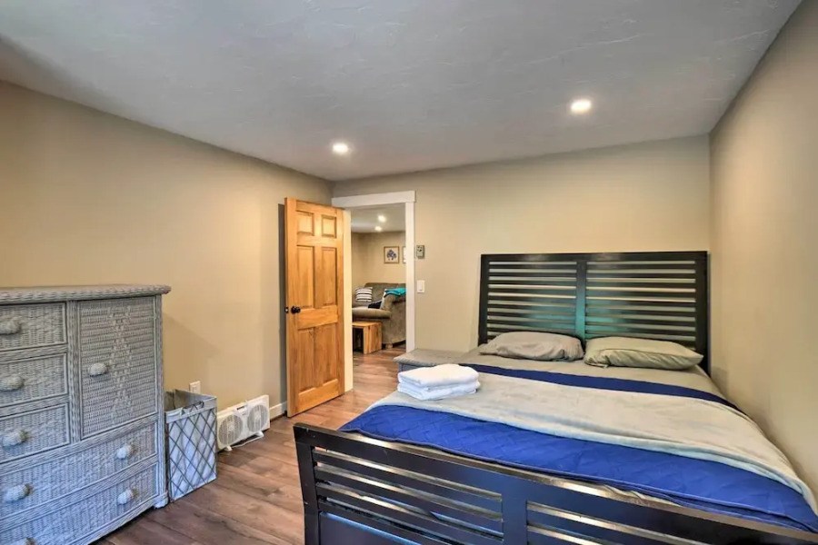 Gilford Escape w/ Boat Slip on Sanders Bay!