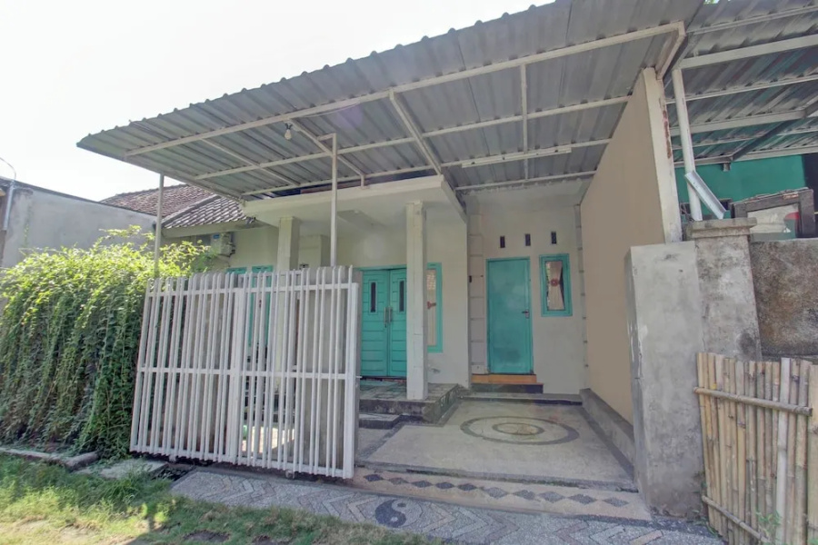 OYO 92825 Kamar Lombok