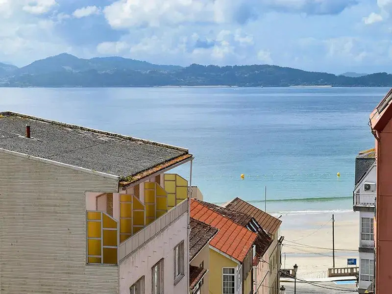 Apartamentos Portonovo Playa 3000