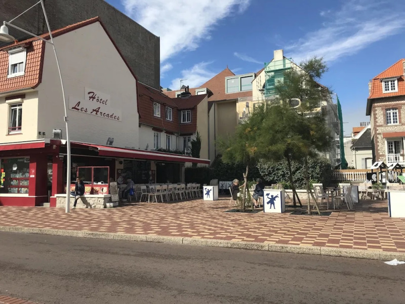 Les Arcades