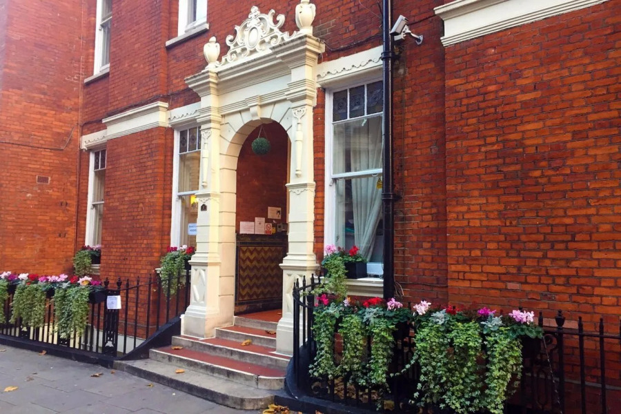 Barkston Rooms Earl's Court (formerly Londonears Hostel)