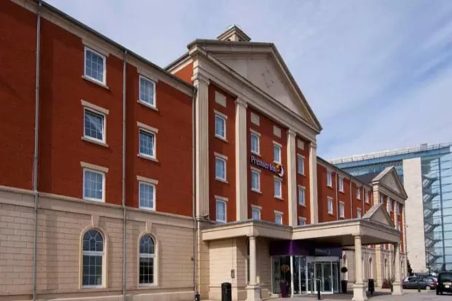 Premier Inn Manchester Trafford Centre West