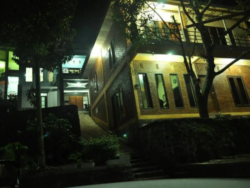 Villa Pacet Damar Sewu