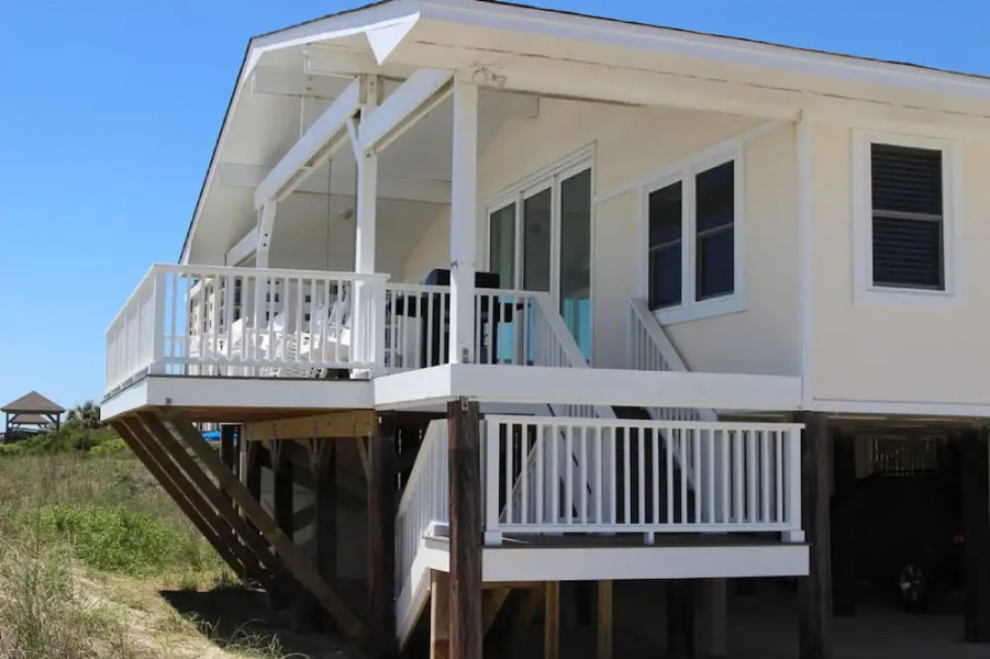 Sundance Cottage by Sea Scape Properties