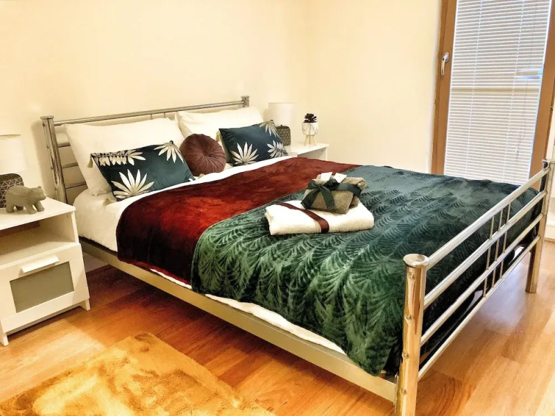 Elegant Apartment in The Wharf