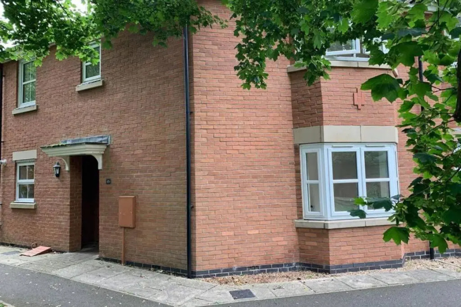 Silver Stag, High-end, Modern 3 double bedroom with parking