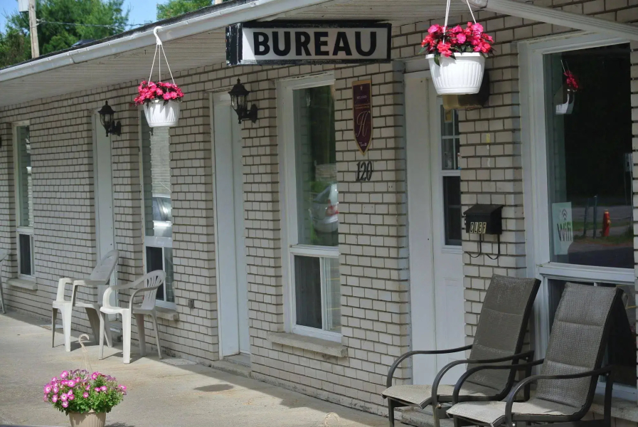 Motel Bonsoir
