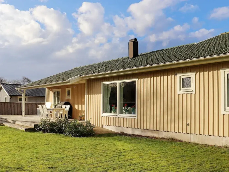 8 Person Holiday Home in Mellbystrand-by Traum