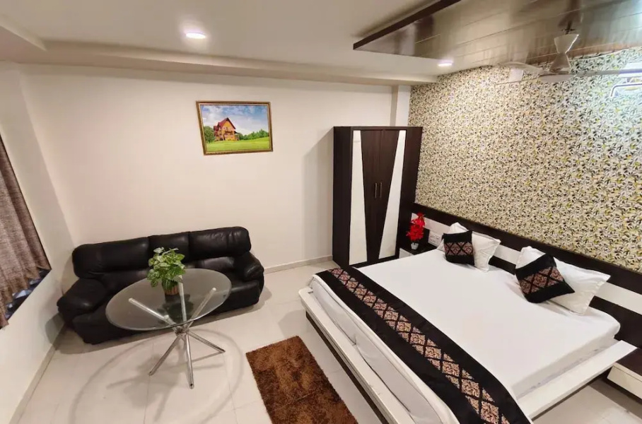 Hotel Tulsi Inn