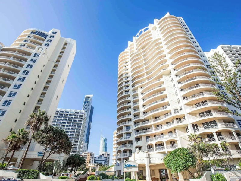 Soul Surfers Paradise 3 Bedroom Beach Apartment