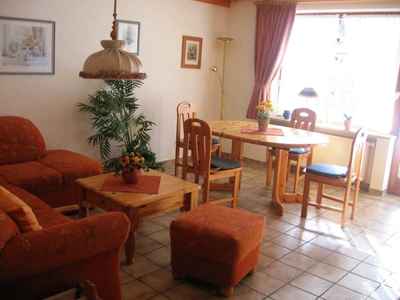 Cozy Holiday Home With Oven, 18km From Oberstaufen