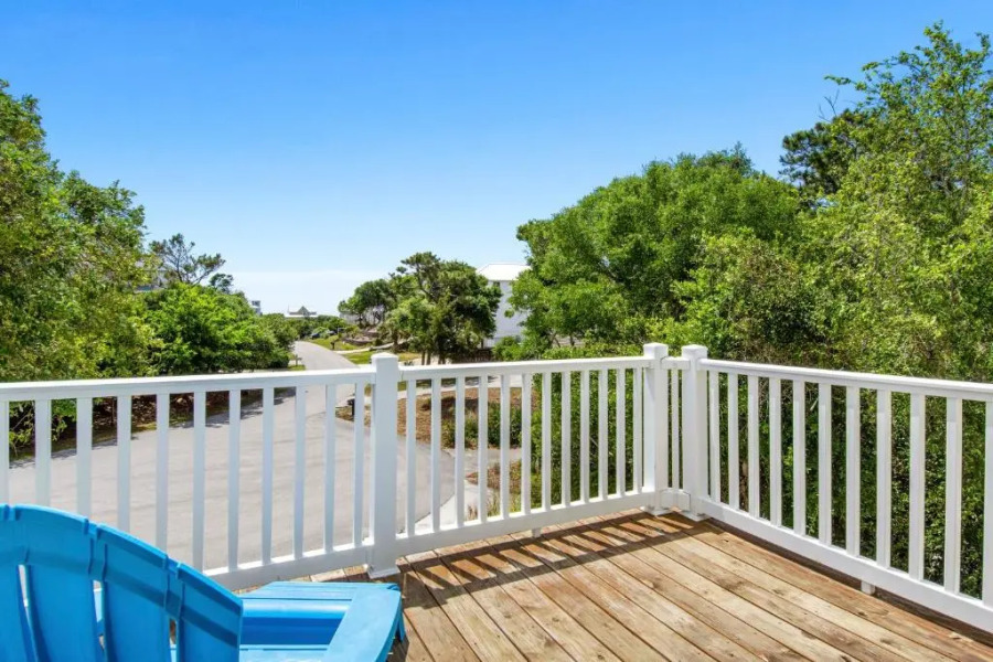 The Emerald Owl House - Peaceful Emerald Isle Beach House w/ Luxurious Heated Pool!