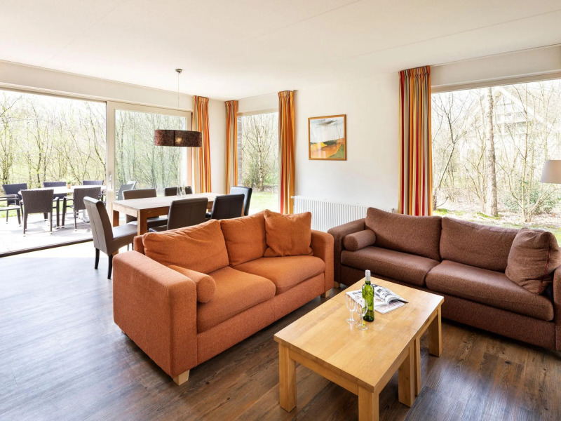 Thatched villa with two bathrooms, at 8 km. from Hoogeveen