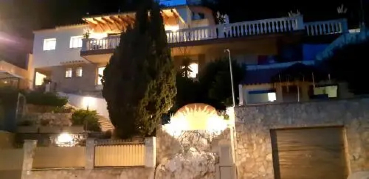 Ashram Villa Sunshine