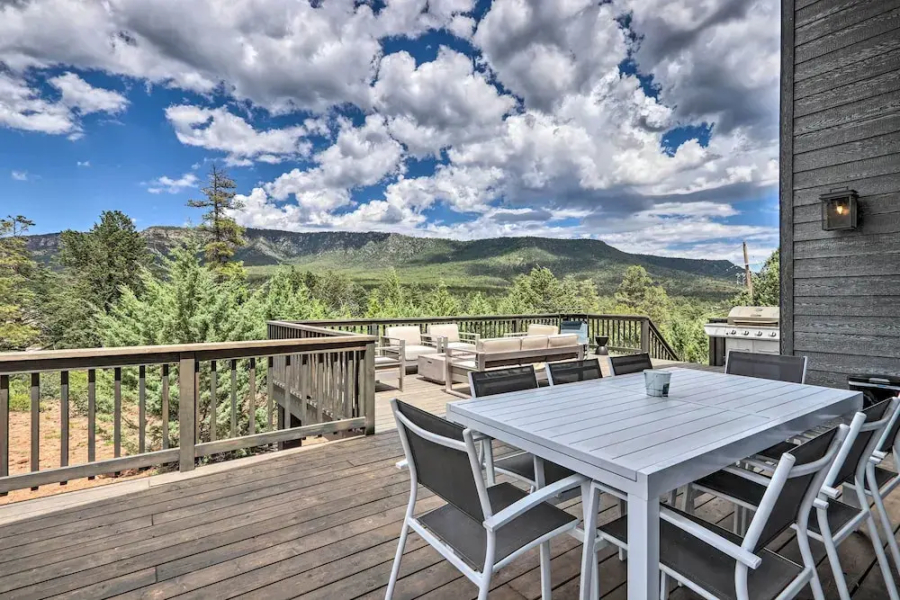 Fire Pit, Deck & Mtn Views: Upscale Pine Cabin!