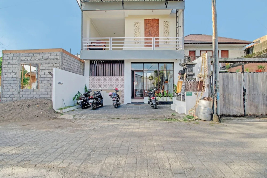 Collection O 93004 Double D Guest House