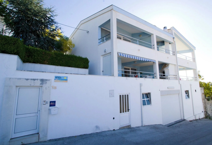 Apartments Maja