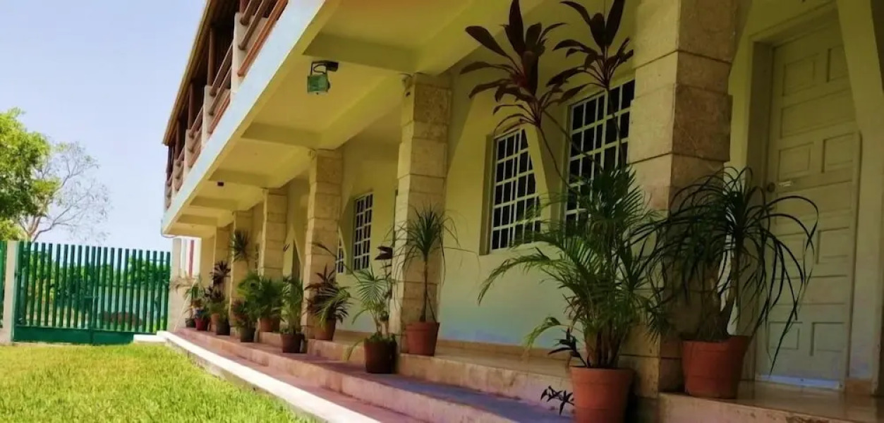 Hotel Laguna Encantada