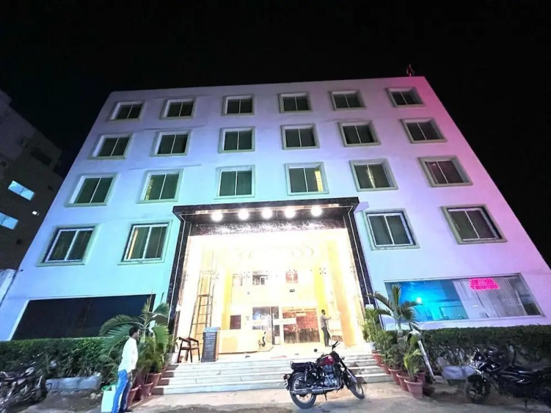 Hotel Sm Rainbow International