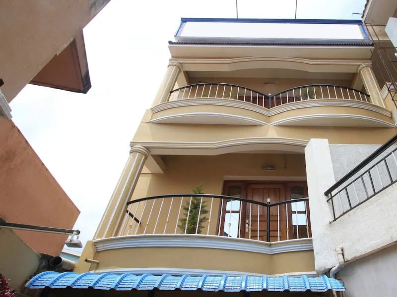 OYO 13597 Travel Stay Residency