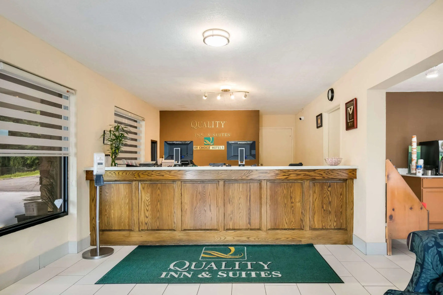 Quality Inn & Suites Mt Chalet