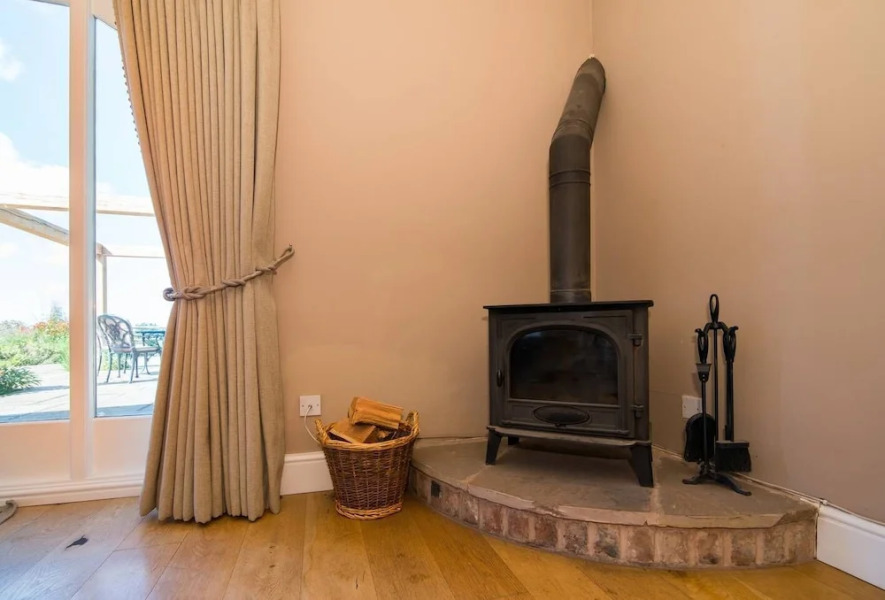 Super Spacious Barn Conversion With Free Wifi, Netflix Fireplace