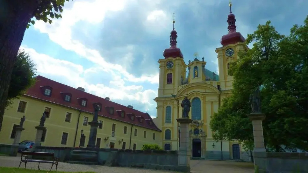 Klášter Hejnice, vzdělávací, konferenční a poutní dům