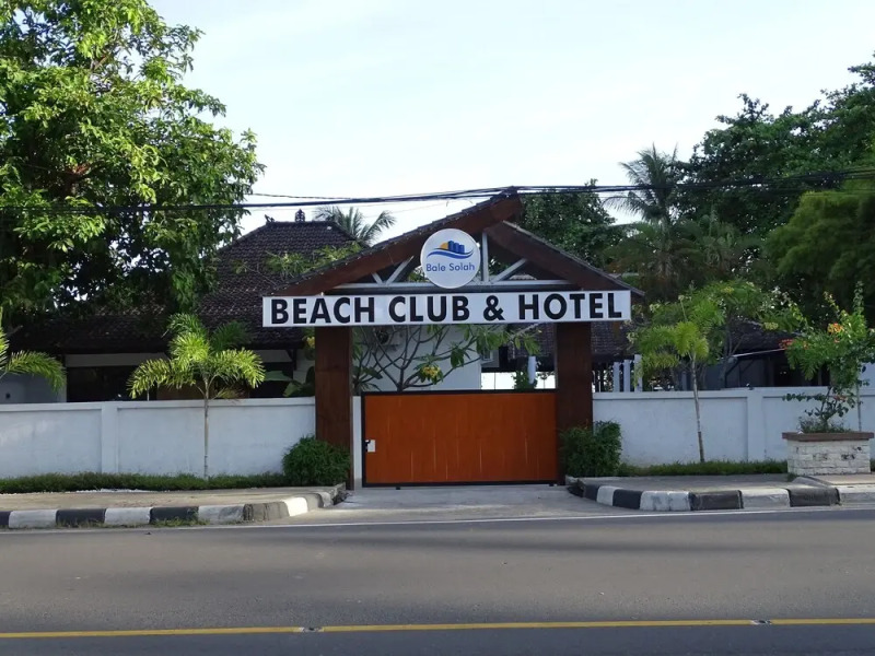 Beach Club Lombok by Bale Solah
