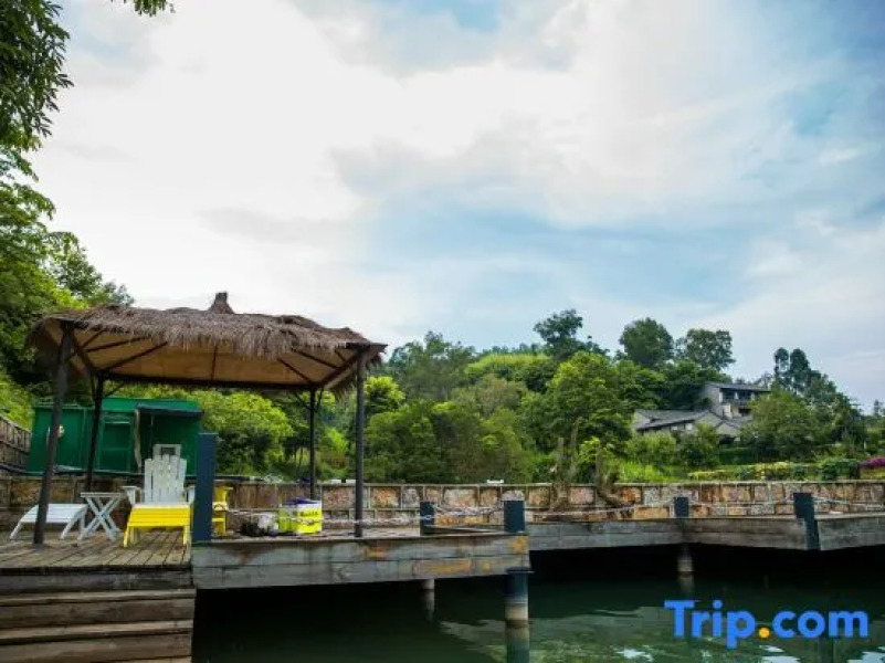 Red River Valley Hot Spring Resort Mile