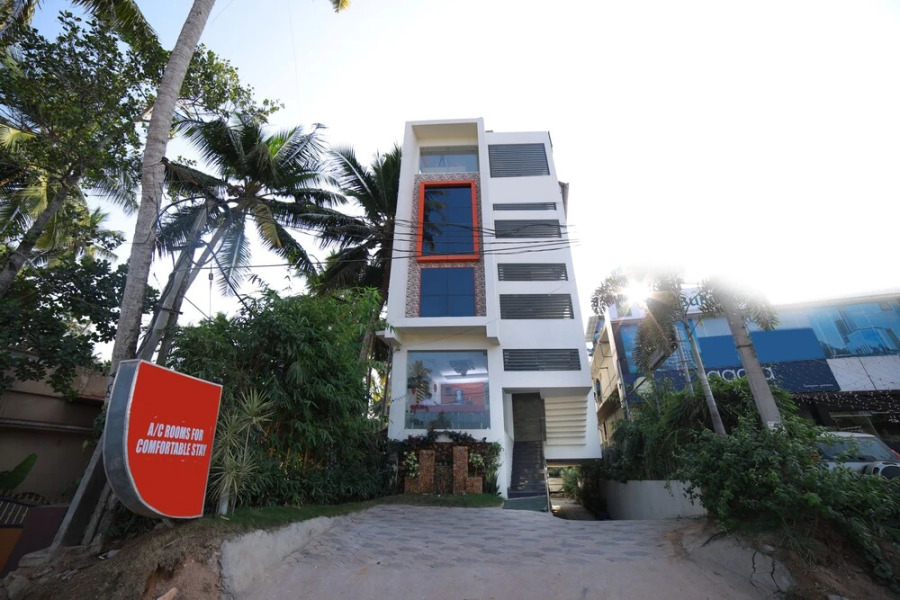 OYO 2300 Hotel The Platinum Inn