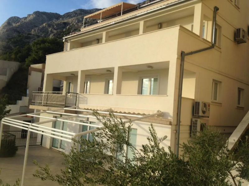 Mimice Bay Apartments