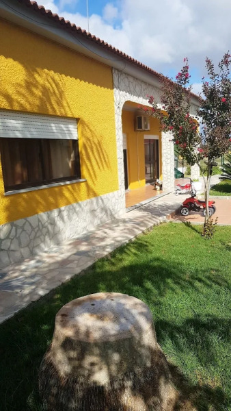Villa With 2 Bedrooms in Poceirao, With Wonderful Mountain View, Enclosed Garden and Wifi Near the Beach