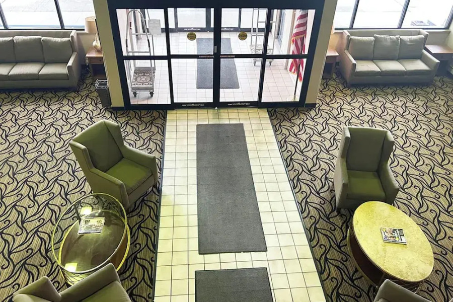 Blue Way Inn & Suites La Crosse