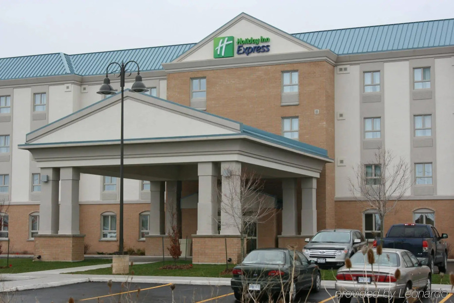 Holiday Inn Express and Suites Kincardine