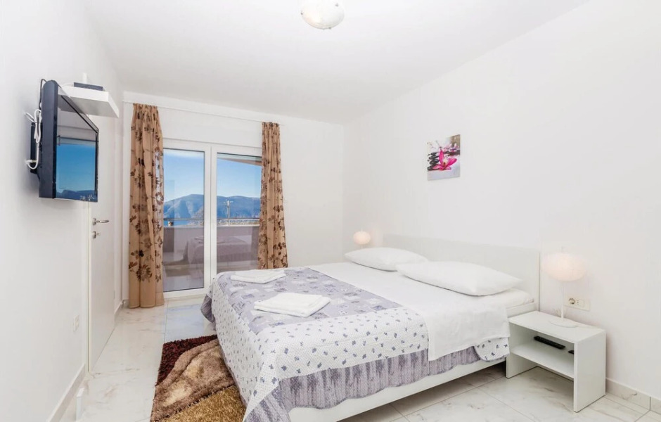 Amazing Home in Linardici With Wifi and 4 Bedrooms