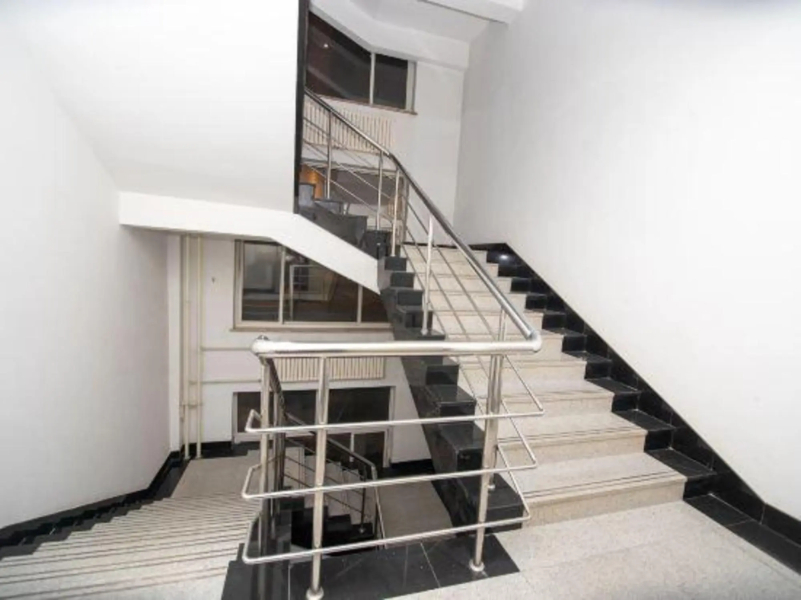 Dalian Yunzhong Zhixing Business Hotel