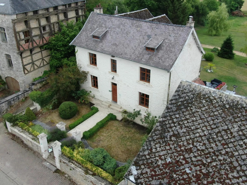 Luxurious Holiday Home with Garden in Gimnee
