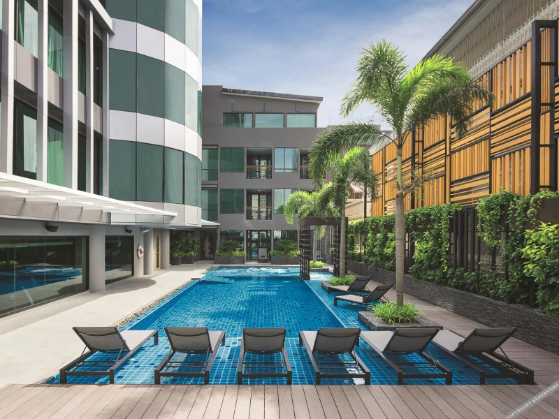 Solitaire Bangkok Sukhumvit 11