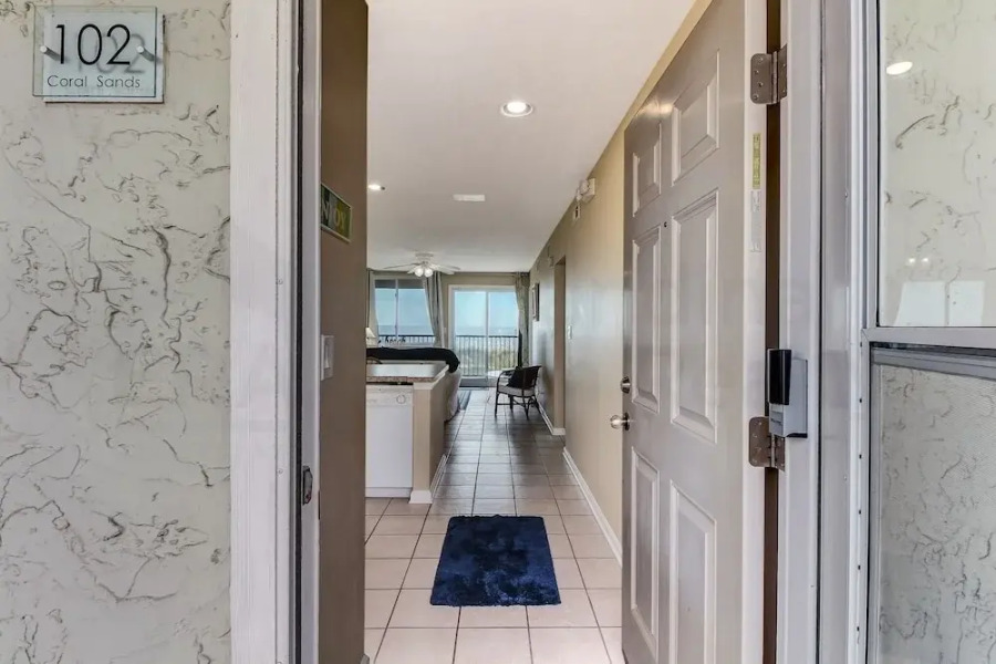 Coral Sands 102 2 Br condo by RedAwning