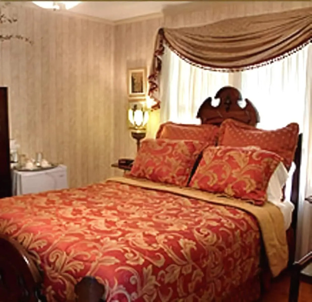 Chez Lafayette Bed and Breakfast