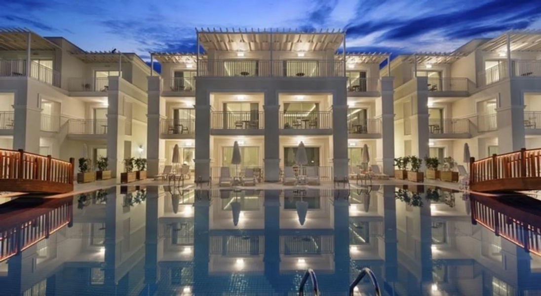 Отель Bellis Deluxe