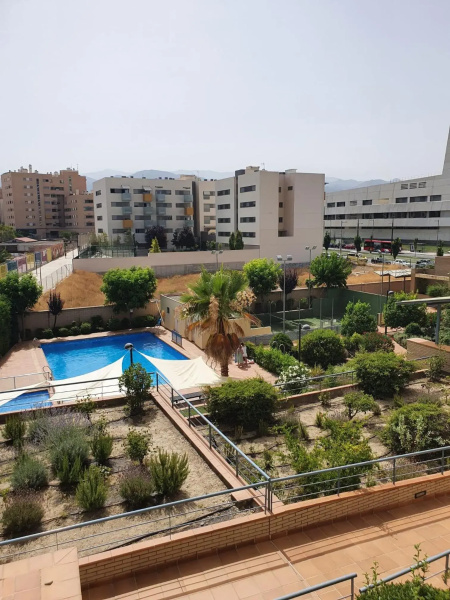 Piso centro de Granada junto al metro
