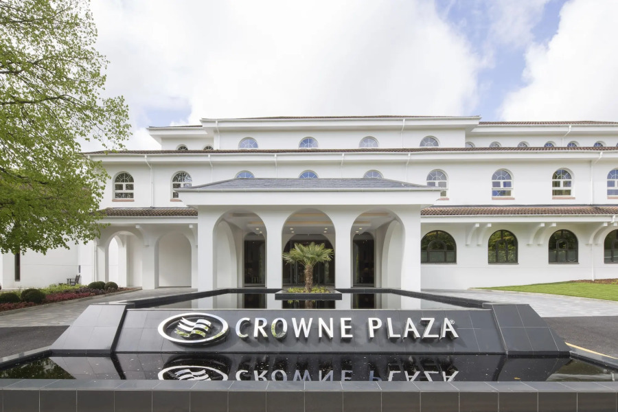 Crowne Plaza Gerrards Cross by IHG