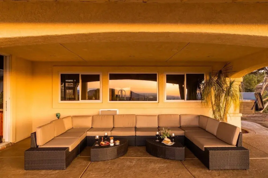 Glenoak by AvantStay | Sleeps 16! 4.5 Acres w/ Spa & Panoramic Man Views