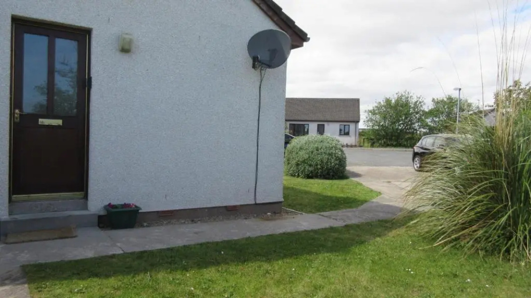 The Wee Gem - 9 Milking Hill Park