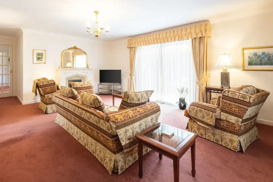 Host Stay Hedgehope
