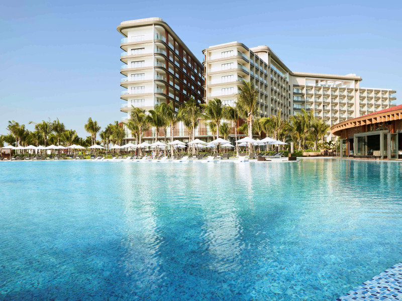 Курортный отель Mövenpick Resort Waverly Phu Quoc