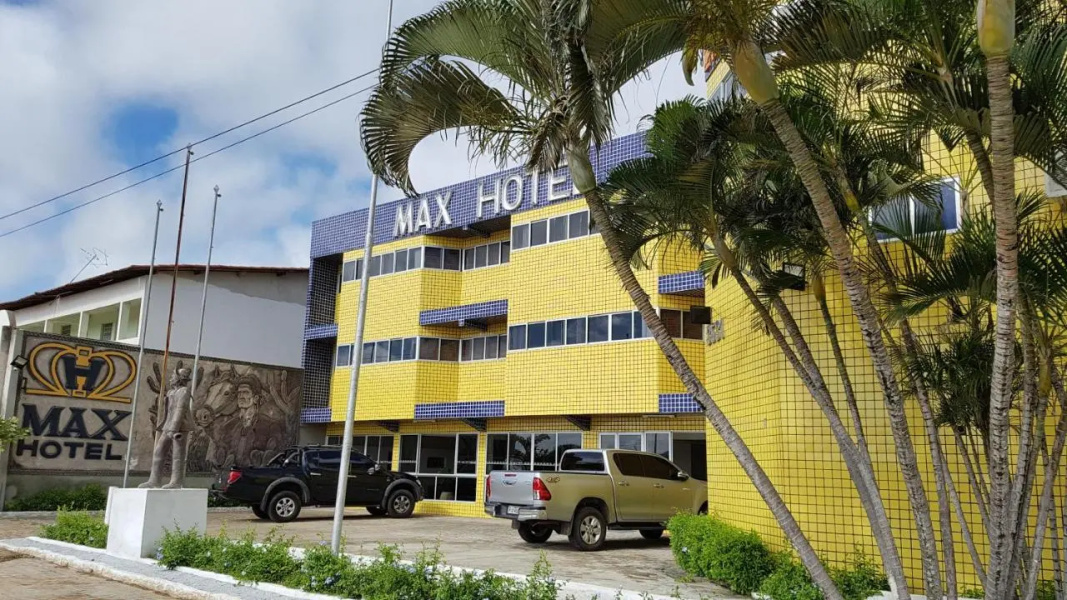 Max Hotel
