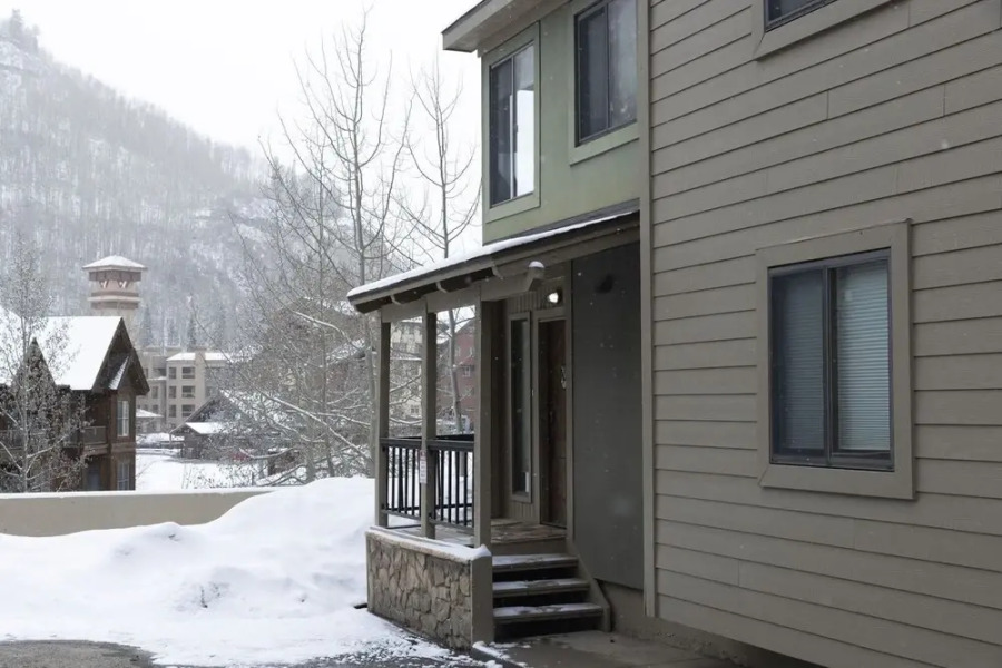 Edelweiss Five Bedroom Townhome 5 Hotel Room by Redawning